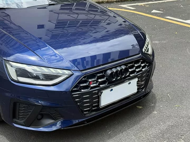 Audi S4