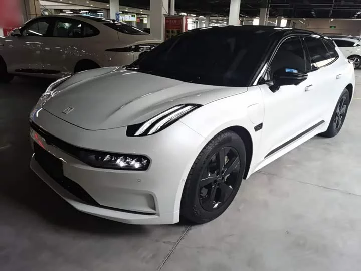 ZEEKR 001