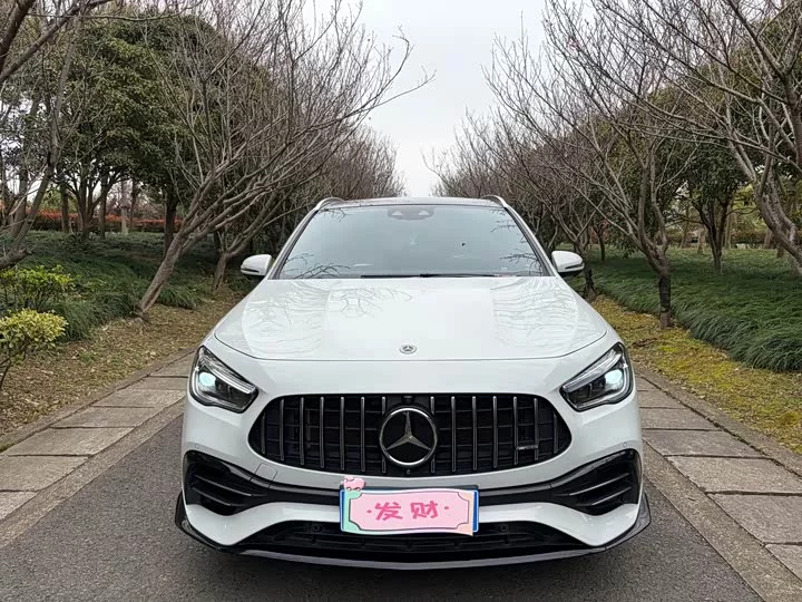 Mercedes-Benz GLA AMG