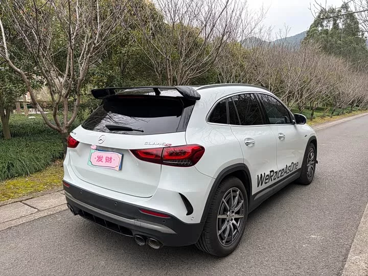 Mercedes-Benz GLA AMG