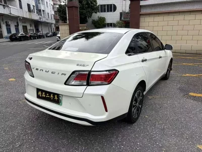 Venucia D60EV