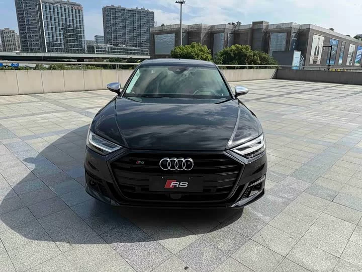 Audi S8