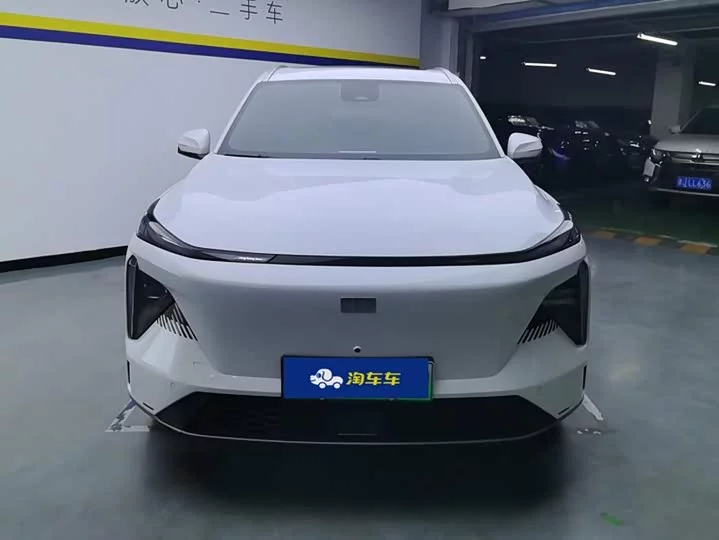 Geely Galaxy L7