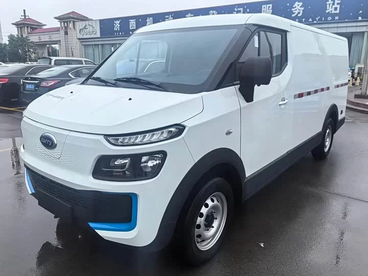 Carrier Dolphin EV