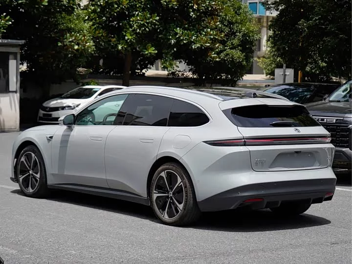 NIO ET5T