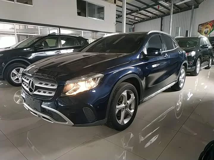 Mercedes-Benz GLA