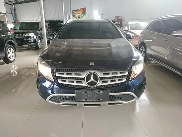 Mercedes-Benz GLA