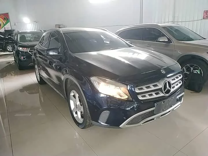 Mercedes-Benz GLA