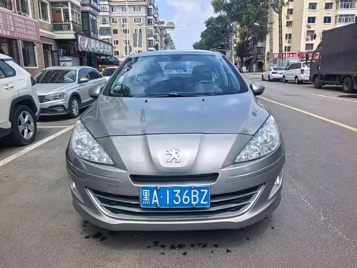 Peugeot 408