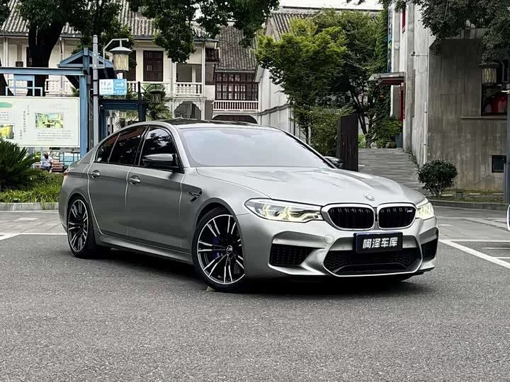 BMW M5