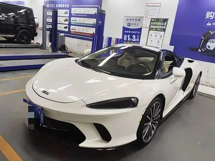 McLaren GT