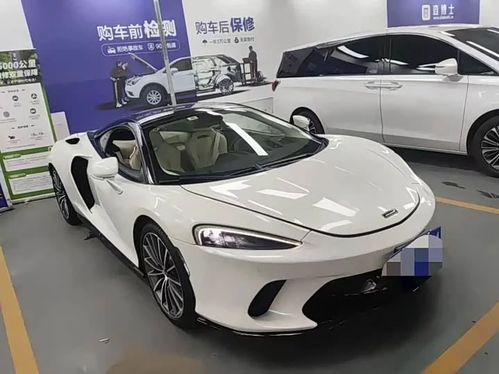 McLaren GT
