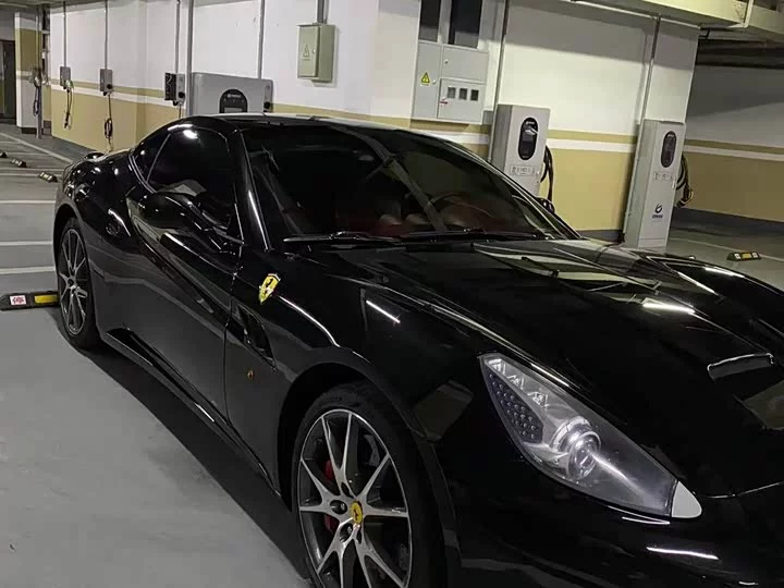 ferrari California T