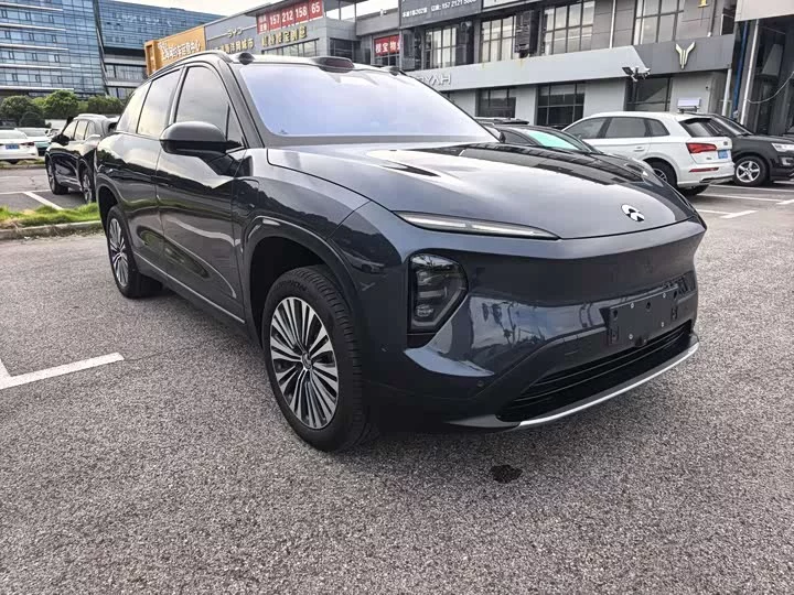 NIO ES7