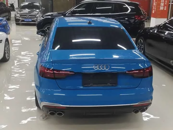 Audi S4
