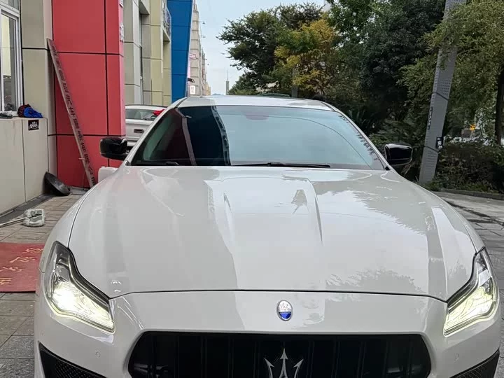 Maserati President
