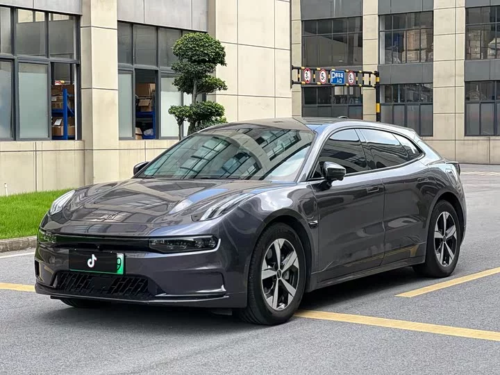 ZEEKR 001