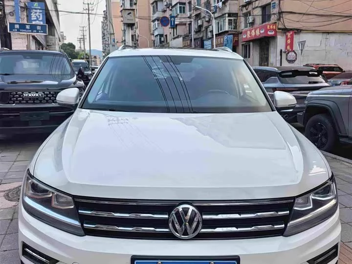 Volkswagen Tiguan L