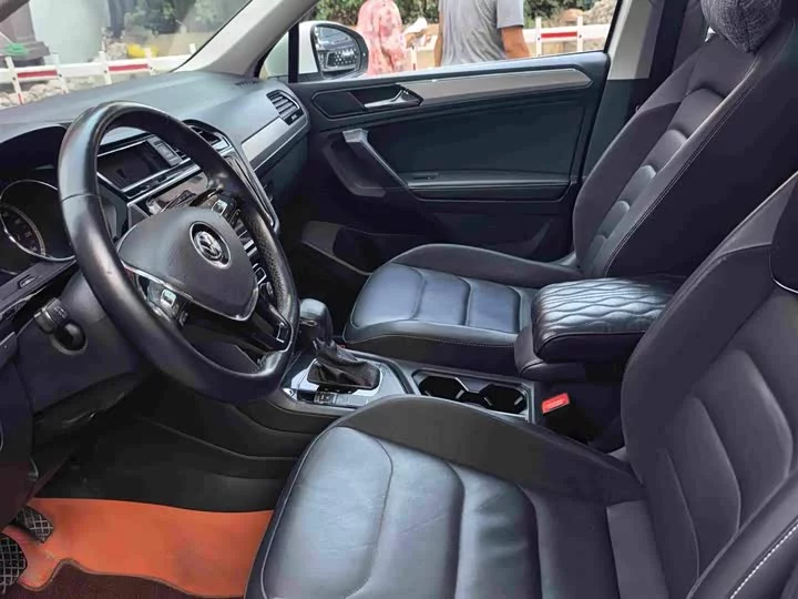 Volkswagen Tiguan L