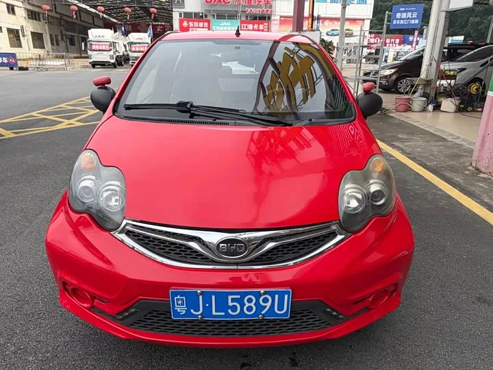 BYD F0