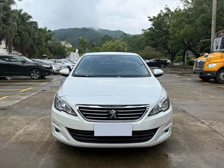 Peugeot 408