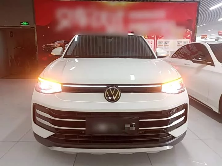 Volkswagen Tharu