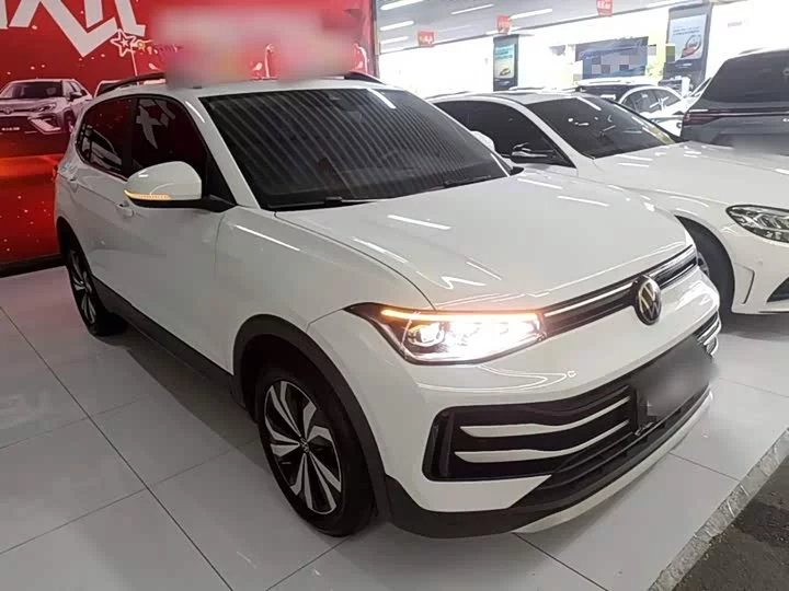 Volkswagen Tharu