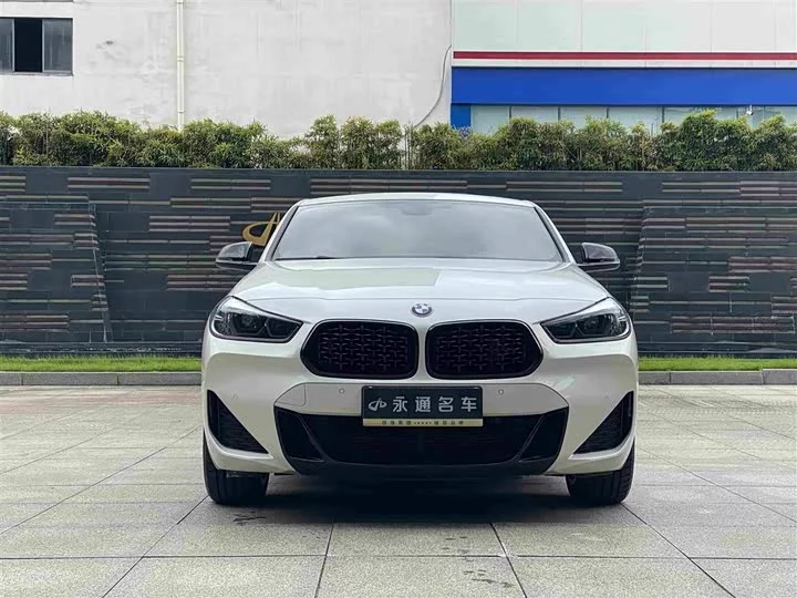 BMW X2
