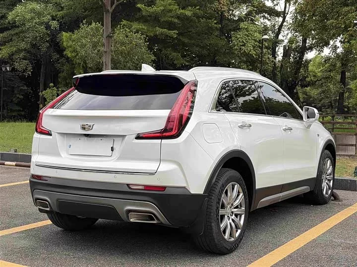 Cadillac XT4