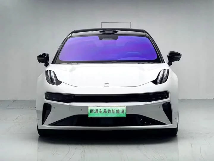 ZEEKR 001