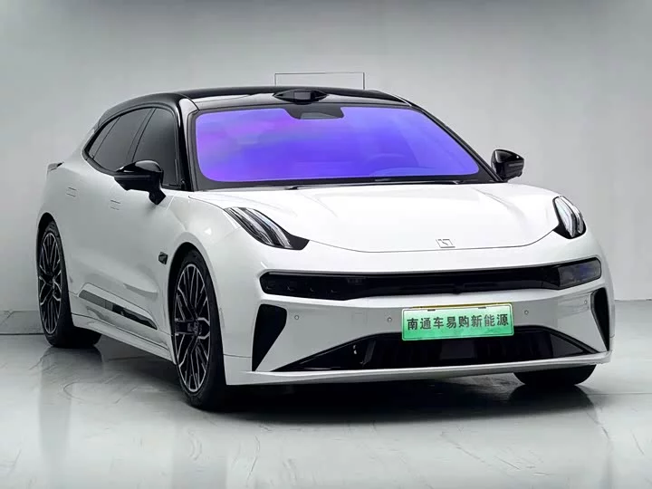 ZEEKR 001