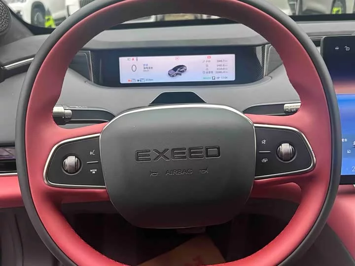 Exeed ES