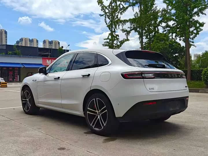 AITO Question Wenjie M5