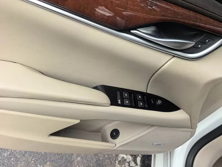 Cadillac XTS