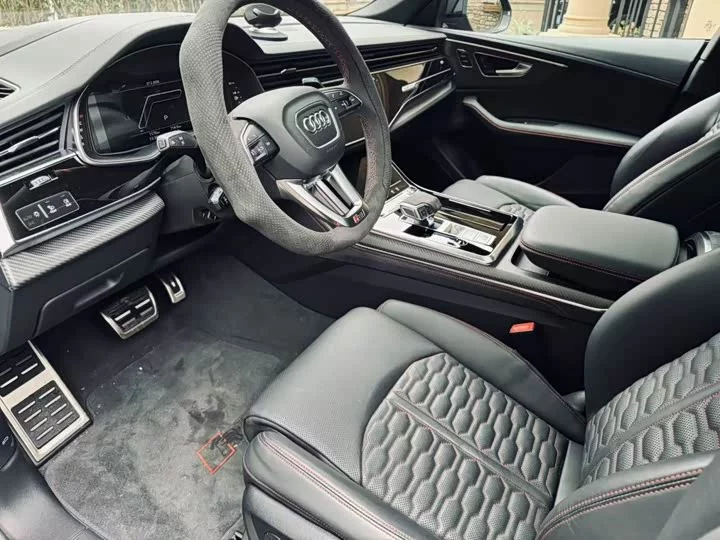 Audi RS Q8