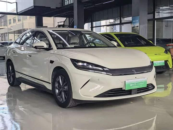 BYD Qin L