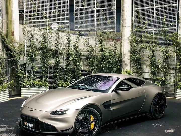 Aston Martin V8 Vantage