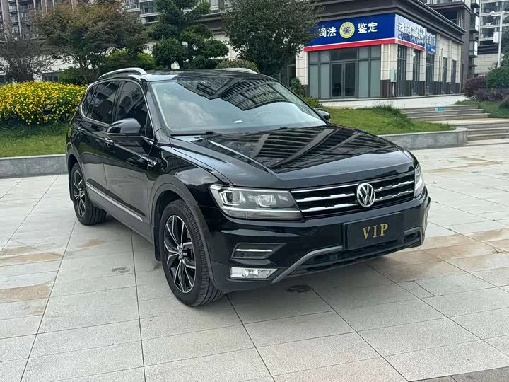 Volkswagen Tiguan L