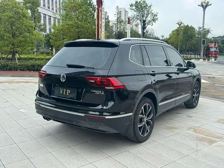 Volkswagen Tiguan L