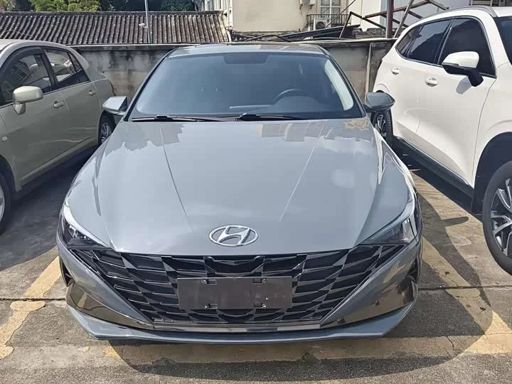 Hyundai Elantra