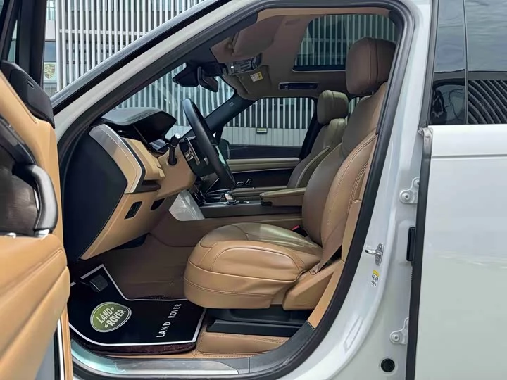 Land Rover range rover