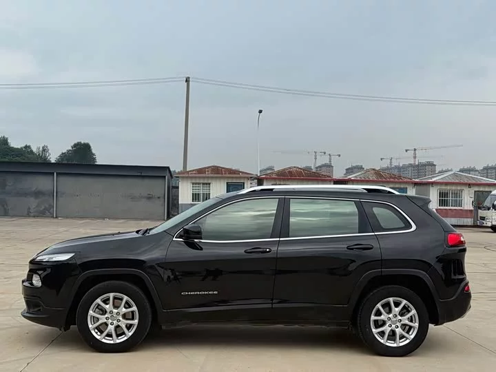 Jeep Cherokee