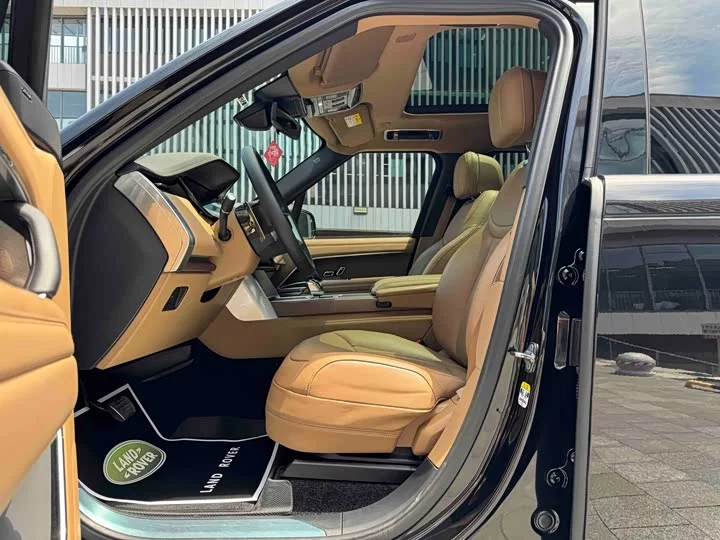Land Rover range rover