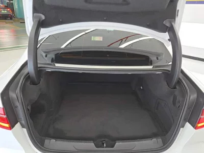 Jaguar XEL