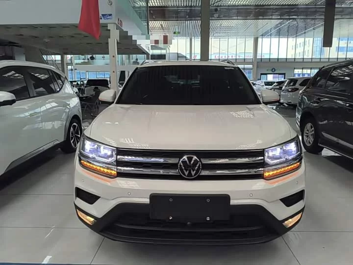Volkswagen Tharu