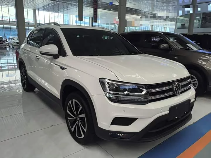 Volkswagen Tharu