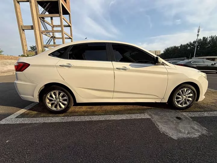 Changan Yuexiang V7