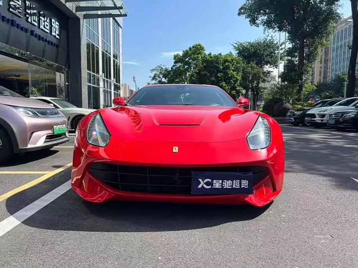 ferrari F12berlinetta