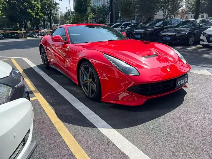 ferrari F12berlinetta