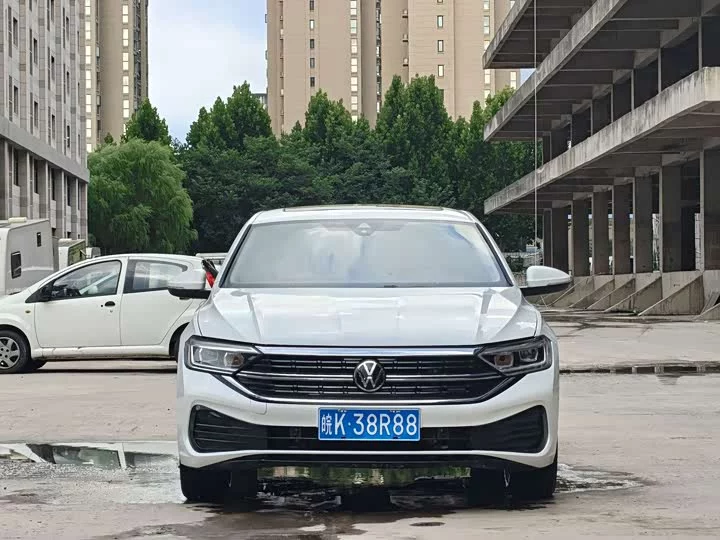Volkswagen Sagitar